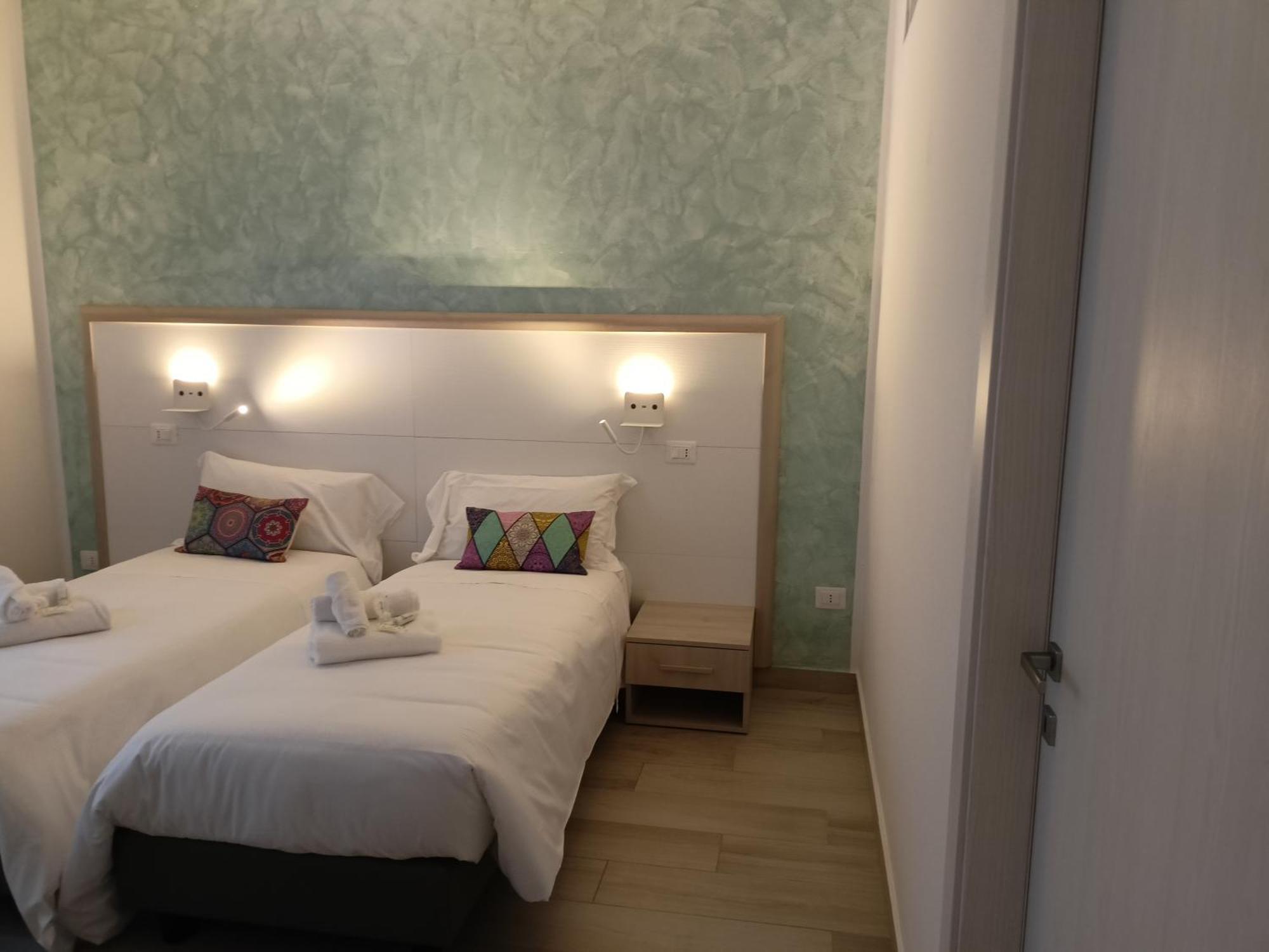 La Dea Rooms Ferrare Extérieur photo